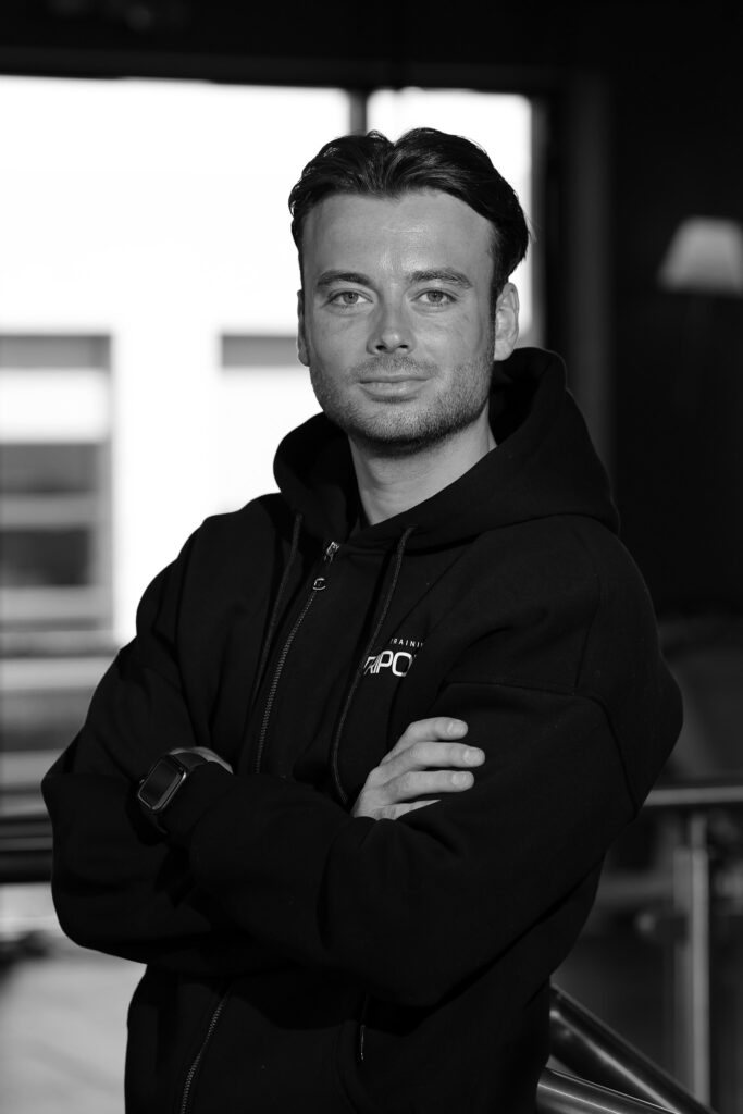 ken van den broek personal trainer Tripod Training Oss
