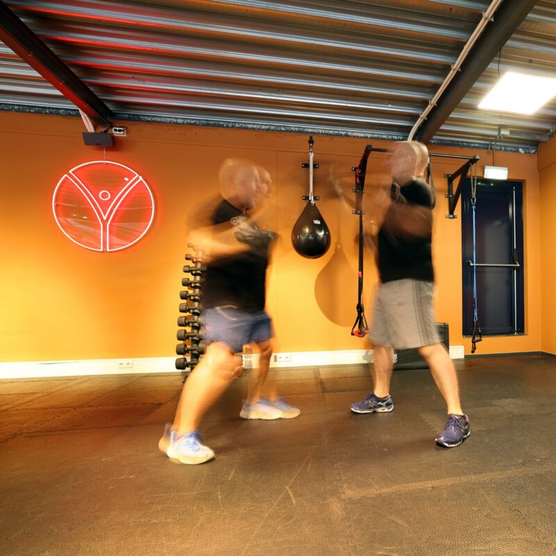 cardio fitness op maandag om elkaar te ontmoeten